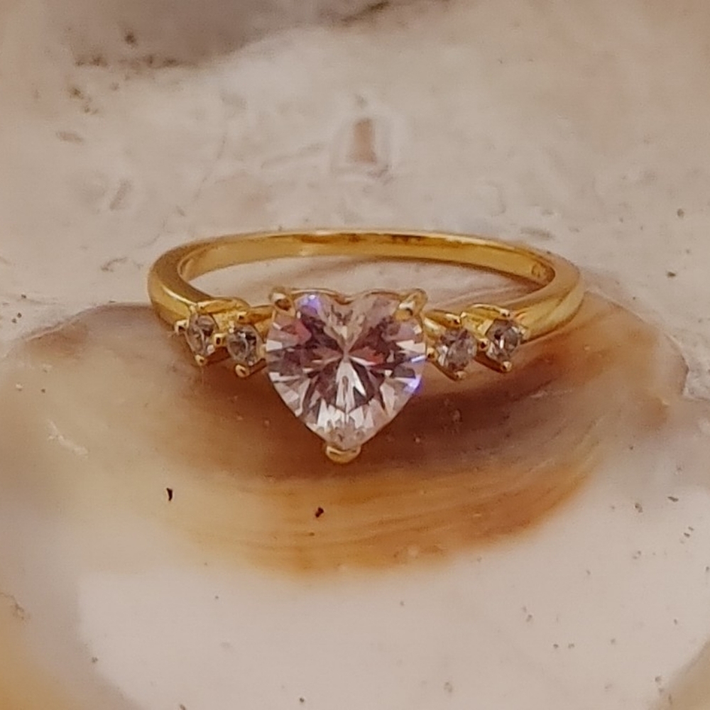 Moissanite Ring - Picture 1 of 3